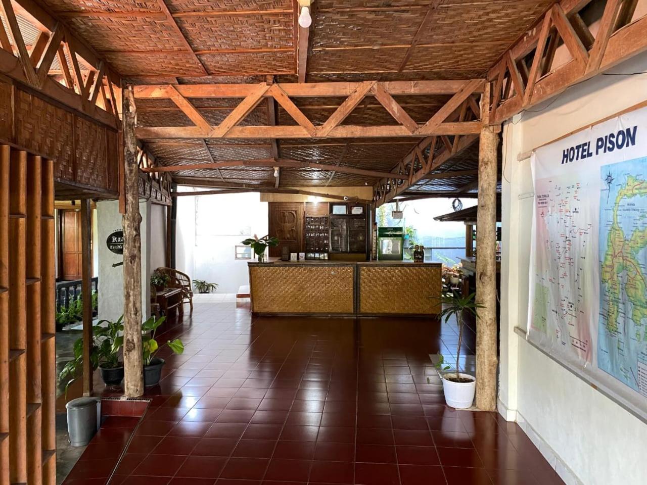 Hotel Pison Rantepao Exterior photo